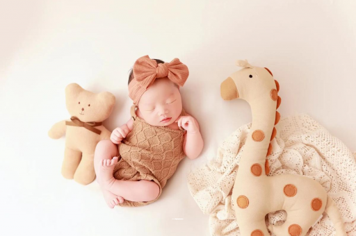 红河宝宝为什么揉眼睛